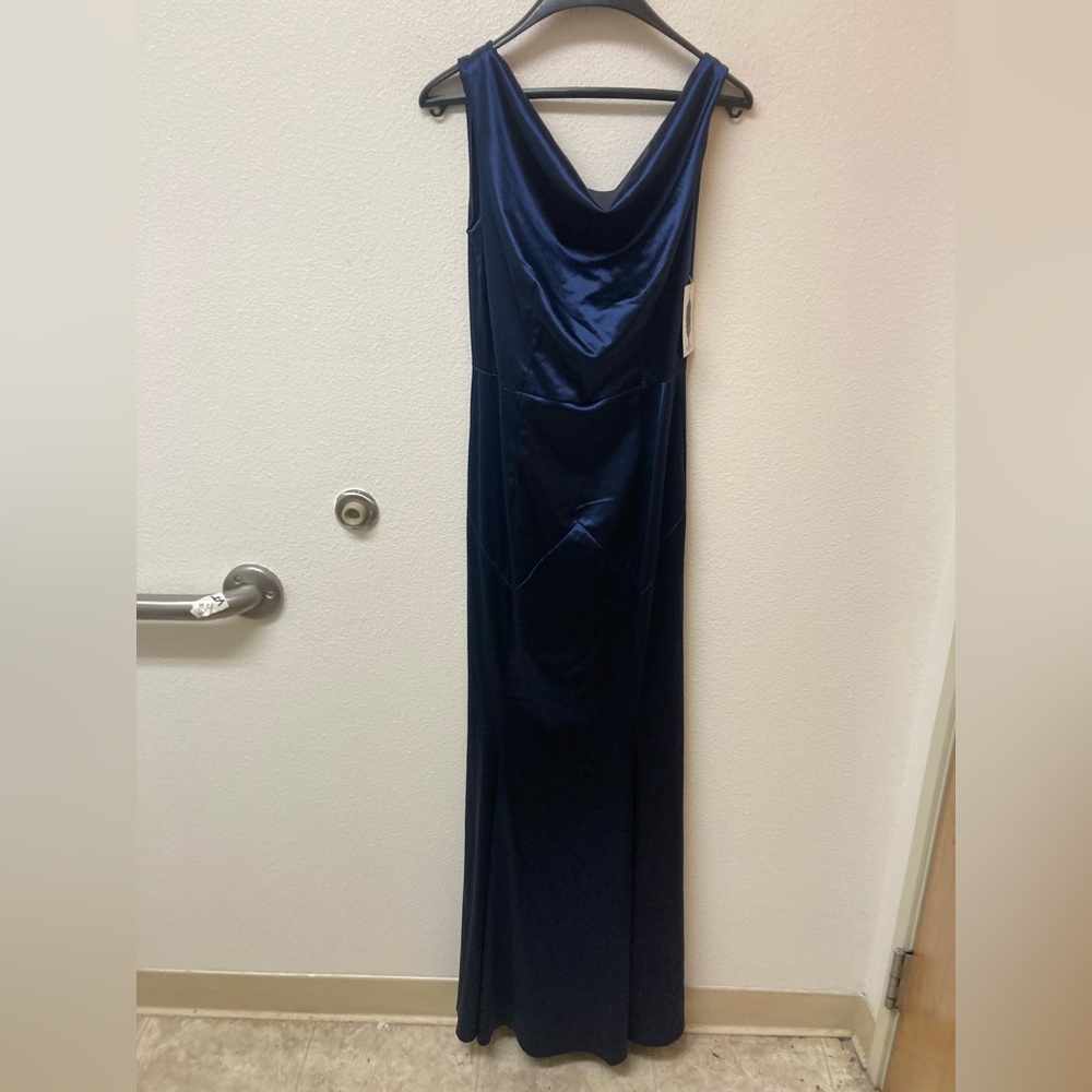 NWT MUXXN BOUTIQUE Navy Blue Satin Evening Gown/Prom Dress (M)